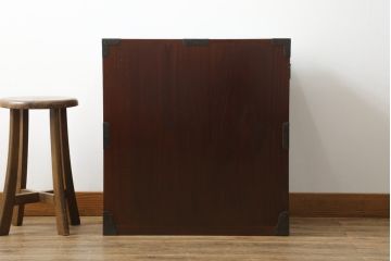 和製アンティーク　黒漆塗り　上手物!凝ったつくりの厚手金具が存在感を放つ庄内小箪笥(庄内箪笥、小物収納、収納箪笥、和タンス)(R-060777)
