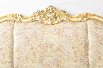 中古　イタリア高級家具　SILIK(シリック)　ロココ調　優雅な空間を演出する3人掛けソファ(三人掛けソファ、3P、アームソファ)(定価約90万円)(R-060779)