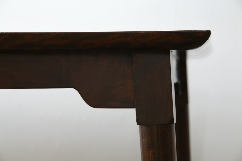 和製ヴィンテージ　松本民芸家具　シンプルなデザインが和モダンの空間に取り入れやすいダイニングテーブル　(R-060780)