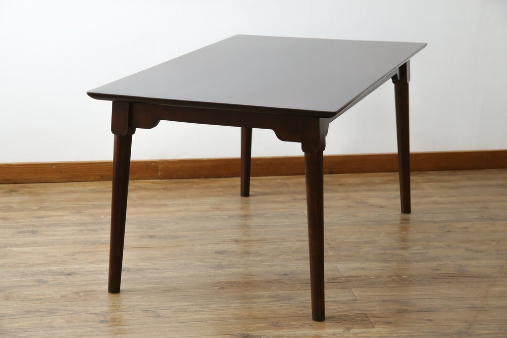 和製ヴィンテージ　松本民芸家具　シンプルなデザインが和モダンの空間に取り入れやすいダイニングテーブル　(R-060780)