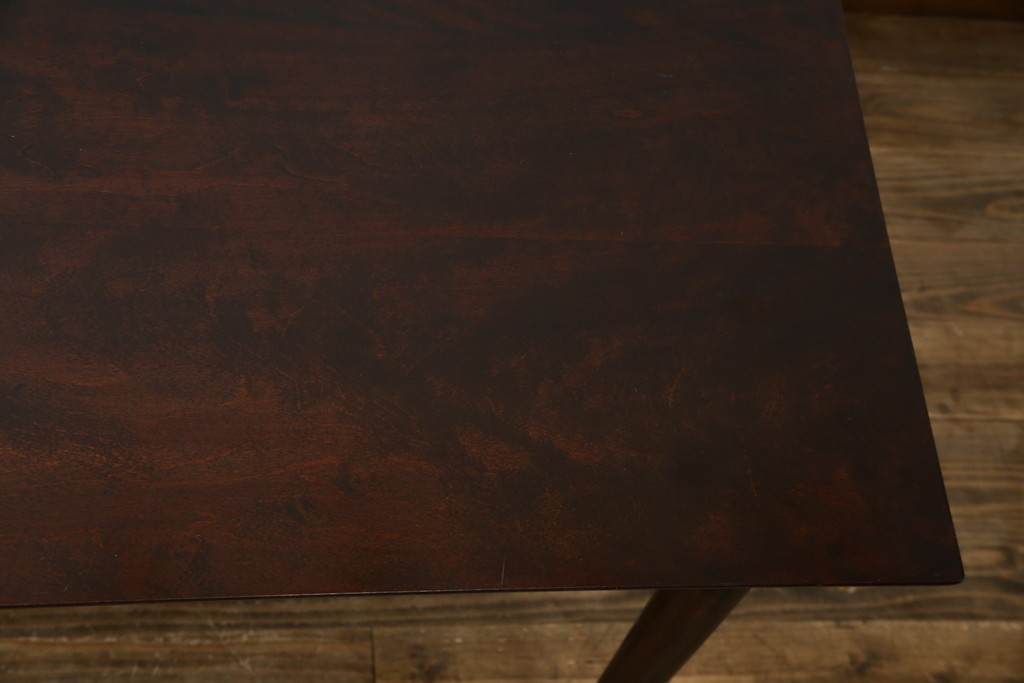 和製ヴィンテージ　松本民芸家具　シンプルなデザインが和モダンの空間に取り入れやすいダイニングテーブル　(R-060780)