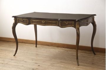中古　美品　イギリス高級品　THEODORE ALEXANDER(セオドア・アレキサンダー)　なめらかな曲線の猫脚や装飾が優美なデスク(テーブル、机、ワークデスク、在宅ワーク)(定価推定約110万円)(R-060781)