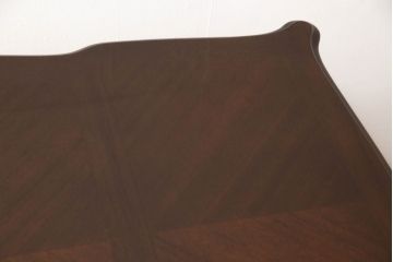 中古　美品　イギリス高級品　THEODORE ALEXANDER(セオドア・アレキサンダー)　なめらかな曲線の猫脚や装飾が優美なデスク(テーブル、机、ワークデスク、在宅ワーク)(定価推定約110万円)(R-060781)