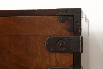 明治〜大正　前面欅(ケヤキ)材　内部桐材　観音開き　上質な和の空間づくりにぴったり!　庄内帳場箪笥(和箪笥、収納箪笥、時代箪笥、引き出し)(R-060792)
