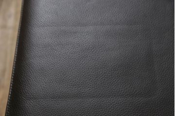 中古　美品　arflex(アルフレックス)　BRERA(ブレラ)　Sergio Brioschi(セルジオ・ブリオスキ)　スタイリッシュなシルエットが美しいテーブル(コンソールテーブル、サイドテーブル、サービステーブル)(定価約30万円)(R-060803)