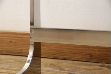 中古　美品　arflex(アルフレックス)　BRERA(ブレラ)　Sergio Brioschi(セルジオ・ブリオスキ)　スタイリッシュなシルエットが美しいテーブル(コンソールテーブル、サイドテーブル、サービステーブル)(定価約30万円)(R-060803)