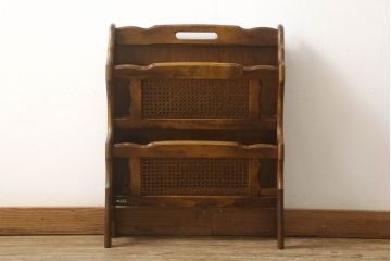 中古　オールドカリモク(karimoku)　和洋どちらのインテリアにも合わせやすい2段マガジンラック(本立て)(R-060804)