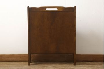 中古　オールドカリモク(karimoku)　和洋どちらのインテリアにも合わせやすい2段マガジンラック(本立て)(R-060804)