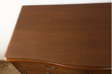 中古　美品　DREXEL HERITAGE(ドレクセルヘリテイジ)　Touraine(ツーレイン)　マホガニー材製の贅沢なアンティーク調チェスト(引き出し)(R-060808)