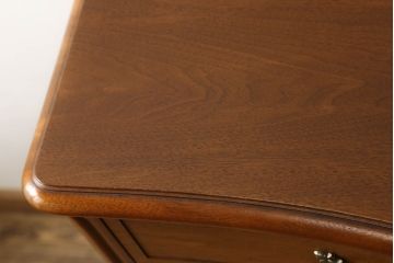 中古　美品　DREXEL HERITAGE(ドレクセルヘリテイジ)　Touraine(ツーレイン)　マホガニー材製の贅沢なアンティーク調チェスト(引き出し)(R-060808)