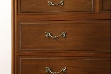 中古　美品　DREXEL HERITAGE(ドレクセルヘリテイジ)　Touraine(ツーレイン)　マホガニー材製の贅沢なアンティーク調チェスト(引き出し)(R-060808)