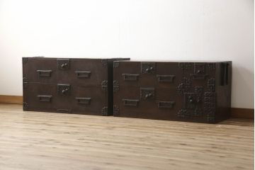 和製アンティーク　明治期　博物館クラス!!　高級品　特注　ここまで厚手の金具は激レア!!　総欅(ケヤキ)材　内部桐材　超極厚金具の収納箪笥(整理箪笥、時代箪笥、和箪笥、和たんす、サイドボード、引き出し)(R-060809)