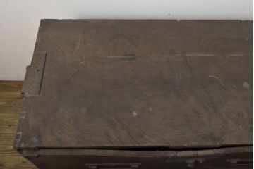 和製アンティーク　明治期　博物館クラス!!　高級品　特注　ここまで厚手の金具は激レア!!　総欅(ケヤキ)材　内部桐材　超極厚金具のローボード(和たんす、和箪笥、収納箪笥、時代箪笥、ローチェスト、引き出し)(R-060811)