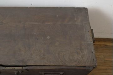 和製アンティーク　明治期　博物館クラス!!　高級品　特注　ここまで厚手の金具は激レア!!　総欅(ケヤキ)材　内部桐材　超極厚金具のローボード(和たんす、和箪笥、収納箪笥、時代箪笥、ローチェスト、引き出し)(R-060811)