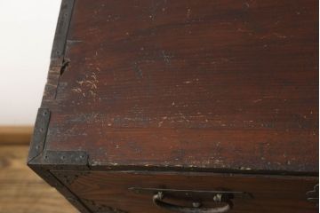 和製アンティーク　前面桐材　繊細なデザインの金具が目を惹く仙台箪笥(和タンス、収納箪笥、衣装箪笥、引き出し)(R-060815)