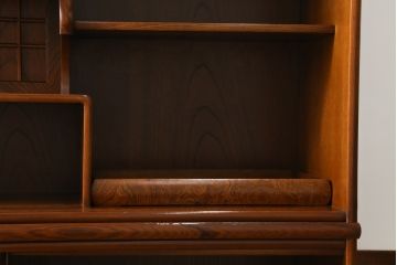 和製ビンテージ　高級工芸家具　蒔絵師　長谷川雅英　欅(ケヤキ)材　六尺　気品溢れる蒔絵や金具が美しい茶箪笥(キャビネット、茶棚、食器棚、収納棚、ヴィンテージ)(R-060821)