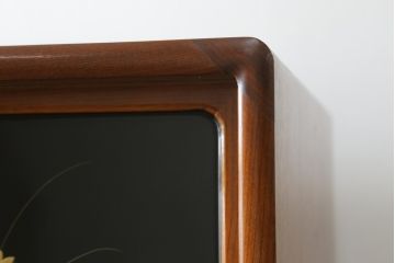 和製ビンテージ　高級工芸家具　蒔絵師　長谷川雅英　欅(ケヤキ)材　六尺　気品溢れる蒔絵や金具が美しい茶箪笥(キャビネット、茶棚、食器棚、収納棚、ヴィンテージ)(R-060821)