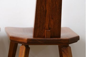 中古　美品　岩手県岩泉・純木家具　栓材　摺り漆(すりうるし)　心地よい木の風合いが魅力的なダイニングチェア2脚セット(アームレスチェア、板座チェア、椅子、イス)(定価2脚で約16万円)(R-060823)