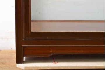 和製ビンテージ　国産指物　花梨(カリン)材　艶やかな木肌が上品な雰囲気を醸し出す高級ガラスケース(ヴィンテージ、ショーケース、飾り棚、陳列棚、ガラス棚、キャビネット)(R-060827)