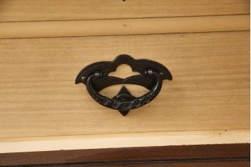 中古　岩谷堂箪笥　落ち着いた和の雰囲気漂うテレビ台(ローボード、テレビボード、AVボード、キャビネット、収納棚、戸棚)(R-060832)