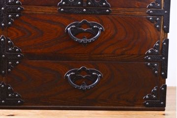 中古　岩谷堂箪笥　天板・脚(台輪)付きリメイク　和モダンな空間にも取り入れやすいテレビ台(サイドボード、リビングボード、テレビボード)(R-060833)
