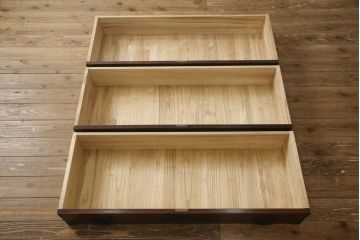 中古　岩谷堂箪笥　凝ったつくりの金具が和の雰囲気を高めるテレビ台(ローボード、AVボード、衣装箪笥、収納箪笥、和タンス、引き出し)(R-060834)