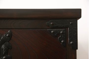 中古　岩谷堂箪笥　凝ったつくりの金具が和の雰囲気を高めるテレビ台(ローボード、AVボード、衣装箪笥、収納箪笥、和タンス、引き出し)(R-060834)