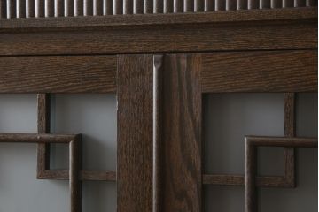 和製アンティーク　栓材　大正ロマン　個性的なデザインが目を惹くキャビネット(食器棚、カップボード、収納棚、戸棚)(R-060838)