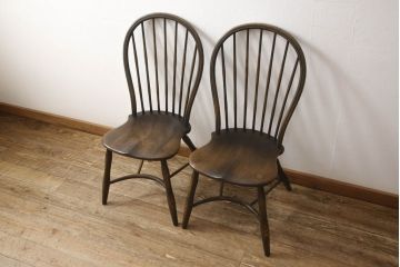中古　飛騨産業　PROVINCIAL(プロヴィンシャル・プロビンシャル)　キツツキ　オーク材　背板のデザインがおしゃれなボウバックチェア2脚セット(ウィンザーチェア、板座チェア、ダイニングチェア、椅子、イス、ウインザーチェア)(2脚で定価約30万円)(R-060840)