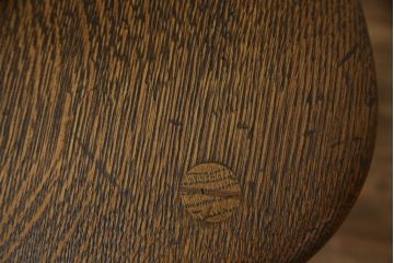 中古　飛騨産業　PROVINCIAL(プロヴィンシャル・プロビンシャル)　キツツキ　オーク材　背板のデザインがおしゃれなボウバックチェア2脚セット(ウィンザーチェア、板座チェア、ダイニングチェア、椅子、イス、ウインザーチェア)(2脚で定価約30万円)(R-060840)