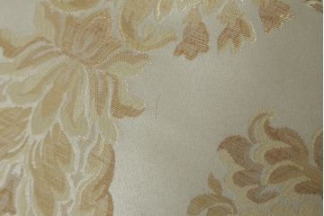 中古　ヨーロッパ輸入家具　大型　クラシカルで品のある佇まいが魅力の2.5人掛けソファ(2人掛けソファ、3人掛けソファ)(R-060844)