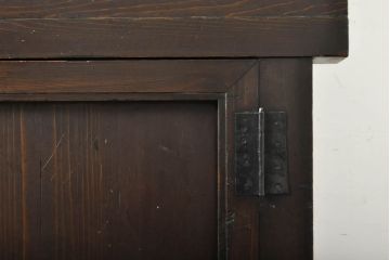 和製アンティーク　檜(ヒノキ)材　経年により深みを増した木色が趣のある重ね収納箪笥(水屋箪笥、引き出し、キャビネット、戸棚、収納棚)(R-060845)