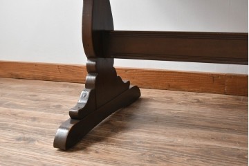 イギリスヴィンテージ　ERCOL(アーコール)　エルム材　クラシカルな雰囲気漂うダイニングテーブル(ヴィンテージ、4人掛け、6人掛け、食卓、作業台)(R-060852)