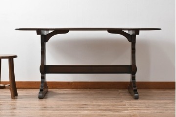 イギリスヴィンテージ　ERCOL(アーコール)　エルム材　クラシカルな雰囲気漂うダイニングテーブル(ヴィンテージ、4人掛け、6人掛け、食卓、作業台)(R-060853)