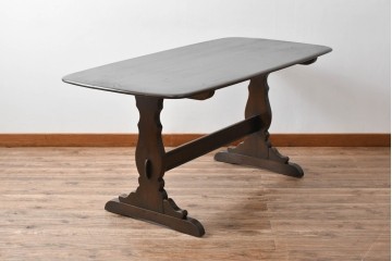 イギリスヴィンテージ　ERCOL(アーコール)　エルム材　クラシカルな雰囲気漂うダイニングテーブル(ヴィンテージ、4人掛け、6人掛け、食卓、作業台)(R-060853)