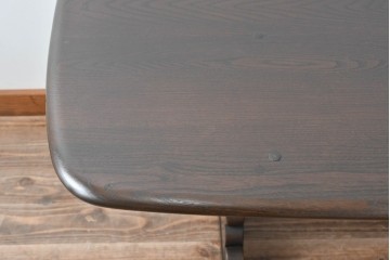 イギリスヴィンテージ　ERCOL(アーコール)　エルム材　クラシカルな雰囲気漂うダイニングテーブル(ヴィンテージ、4人掛け、6人掛け、食卓、作業台)(R-060853)