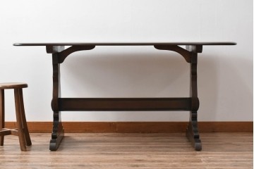 イギリスヴィンテージ　ERCOL(アーコール)　エルム材　クラシカルな雰囲気漂うダイニングテーブル(ヴィンテージ、4人掛け、6人掛け、食卓、作業台)(R-060853)