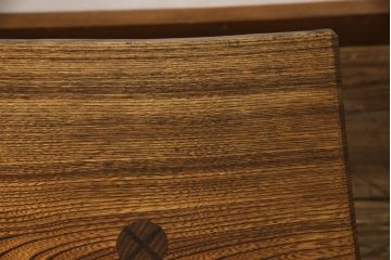 中古　美品　岩手岩泉・純木家具　摺り漆塗り　総欅(ケヤキ)一枚板を贅沢に使用したベンチ(長椅子、椅子、イス、2人掛け、3人掛け)(R-060857)