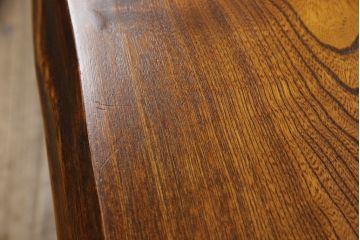 中古　美品　岩手岩泉・純木家具　摺り漆塗り　総欅(ケヤキ)一枚板を贅沢に使用したベンチ(長椅子、椅子、イス、2人掛け、3人掛け)(R-060857)