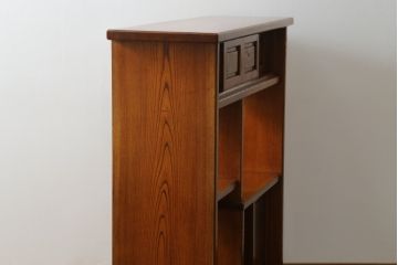 中古　美品　国産　職人手造り　総欅(ケヤキ)無垢材　漆塗り　美しい杢目を堪能できる飾り棚(茶棚、違い棚、収納棚、戸棚)(R-060858)