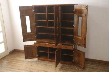 中古　美品　岩手県岩泉・純木家具　セン材無垢　漆塗り　収納力抜群!シンプルなデザインの二段重ね食器棚(戸棚、収納棚、キャビネット)(定価約90万円)(R-060860)