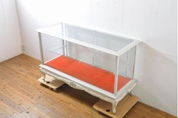 中古　希少デザイン　スチール製　イタリア　ロココ調では珍しい横長ガラスケース(ショーケース、飾り棚、陳列棚、キャビネット、店舗什器)(R-060861)