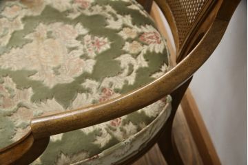中古　DREXEL HERITAGE(ドレクセルヘリテイジ)　Cameo Classics(キャメオクラシックス)　格調高い雰囲気が魅力のマホガニー製アームチェア(イス、椅子、ダイニングチェア)(定価約35万円)(R-060870)