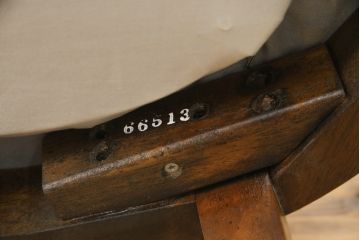 中古　DREXEL HERITAGE(ドレクセルヘリテイジ)　Cameo Classics(キャメオクラシックス)　格調高い雰囲気が魅力のマホガニー製アームチェア(イス、椅子、ダイニングチェア)(定価約35万円)(R-060871)