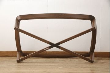 中古　美品　カリモク家具(karimoku)　domani(ドマーニ)　Excel-Life(エクセルライフ)　シンプルながらも木工技術の光るフレームがおしゃれなリビングテーブル(センターテーブル、ローテーブル)(R-060875)