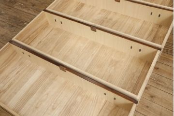 中古　美品　岩谷堂箪笥　大振りの金具が存在感を放つ衣装箪笥(和タンス、収納箪笥、引き出し)(R-060881)
