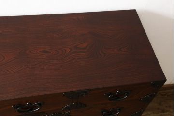 中古　美品　岩谷堂箪笥　大振りの金具が存在感を放つ衣装箪笥(和タンス、収納箪笥、引き出し)(R-060881)