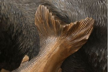 和製アンティーク　上西作　作家物　超特大　まるで本物!!　毛流れや鱗に至るまでとにかく彫りが良い!!　木彫りの熊(置物、置き物、ディスプレイ)(R-060882)