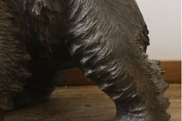 和製アンティーク　上西作　作家物　超特大　まるで本物!!　毛流れや鱗に至るまでとにかく彫りが良い!!　木彫りの熊(置物、置き物、ディスプレイ)(R-060882)