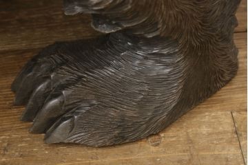 和製アンティーク　上西作　作家物　超特大　まるで本物!!　毛流れや鱗に至るまでとにかく彫りが良い!!　木彫りの熊(置物、置き物、ディスプレイ)(R-060882)
